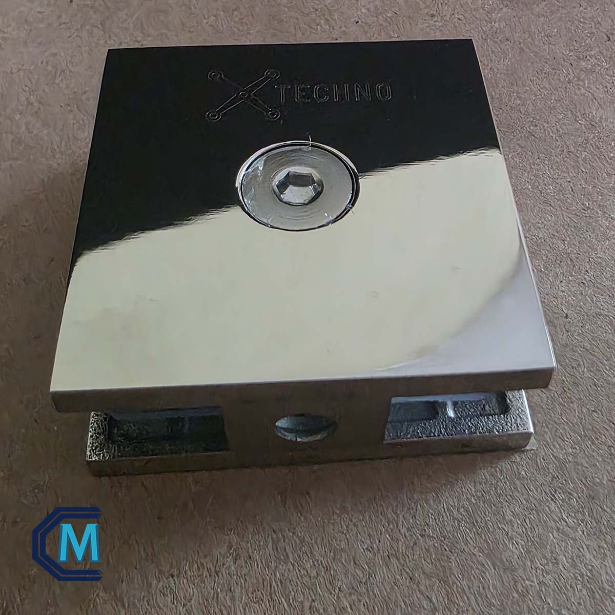 Conector muro-vidrio para ducha color cromado